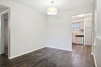 B3 - Blakely Apartments
