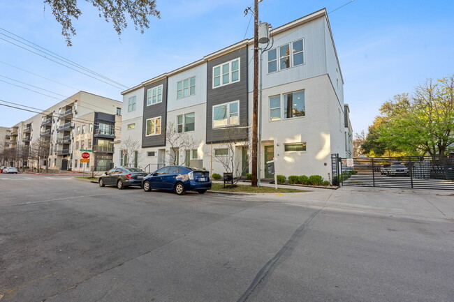 Foto del edificio - 3500 Harmon Ave