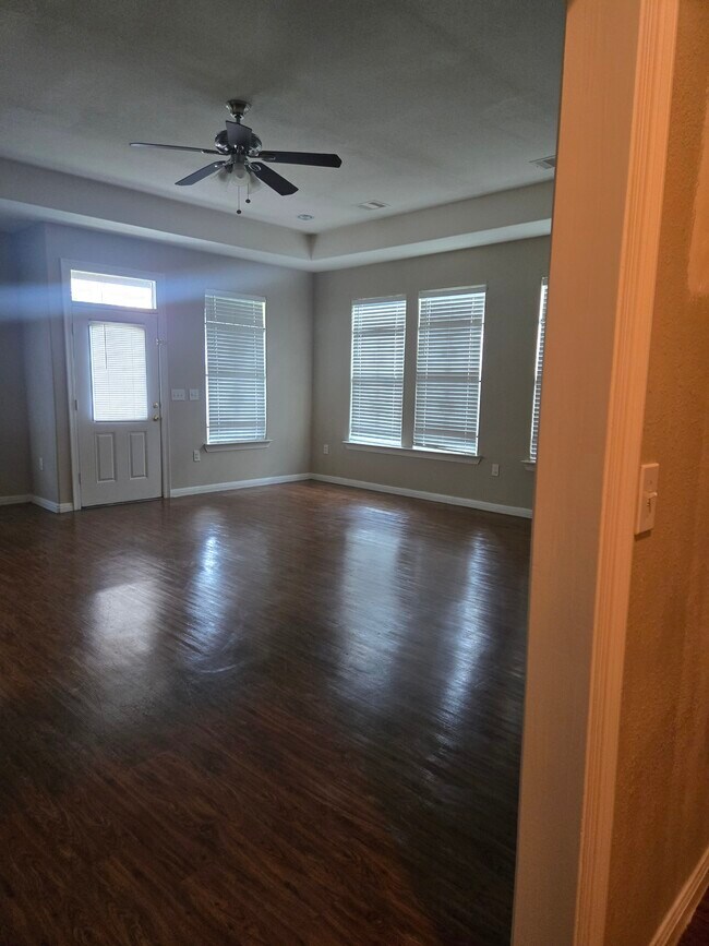 Foto del edificio - 1025 Porter St