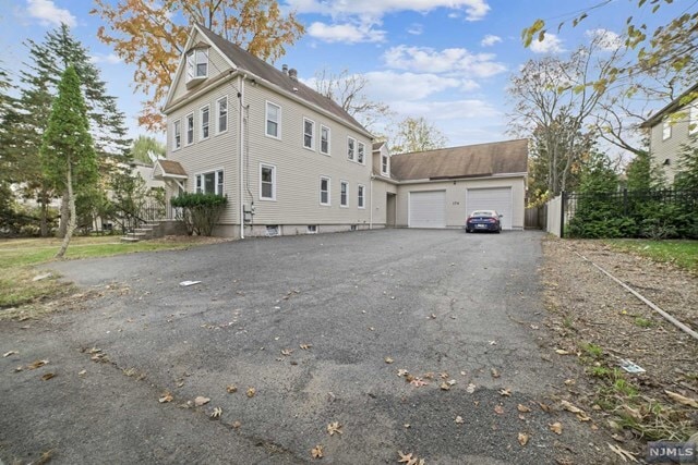 Building Photo - 174 Harrington Ave