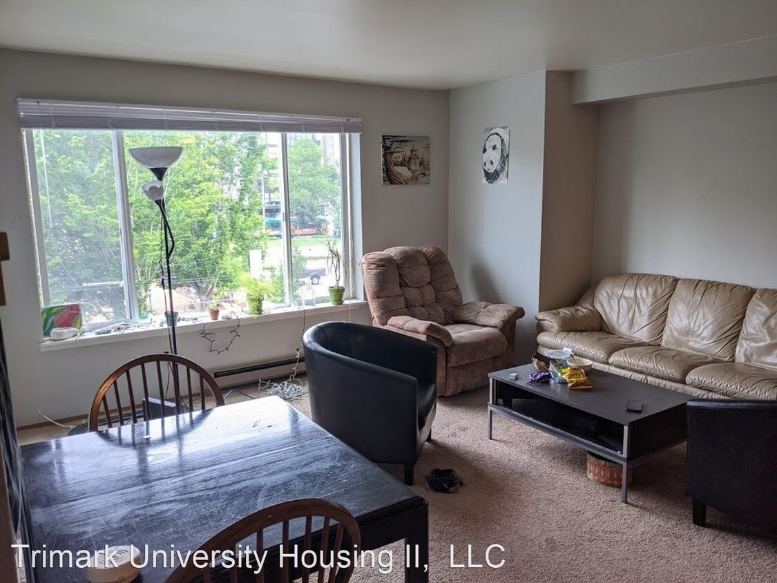 Primary Photo - 5021 Brooklyn Ave NE