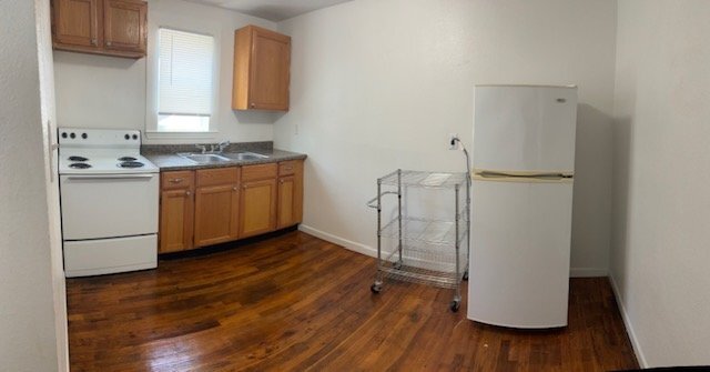 Foto del edificio - Spacious Upstairs 1-Bedroom Apartment in Downtown Stephenville