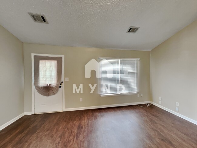 Building Photo - 1697 Graystone Dr