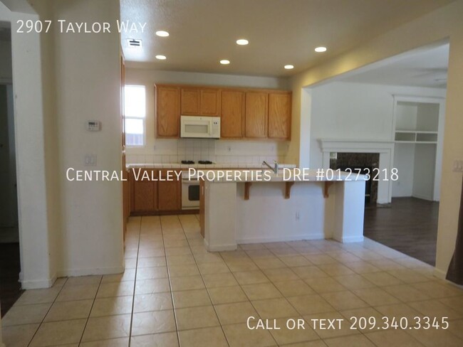 Building Photo - 2907 Taylor Way, Tracy!