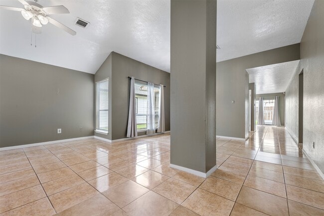 Foto del edificio - 10954 Pigeonwood Dr