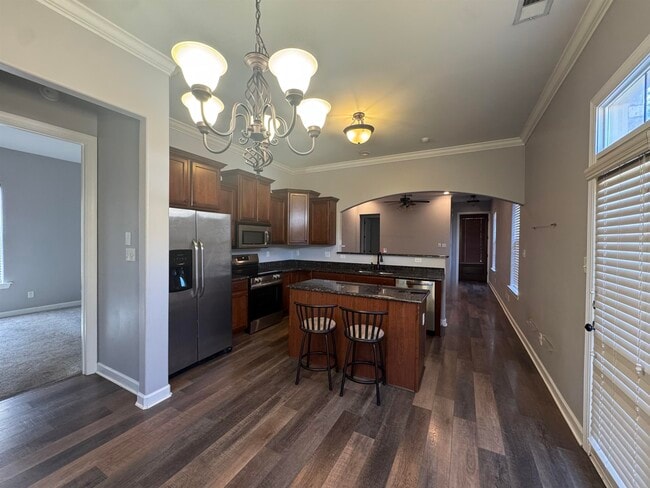 Building Photo - 7938 Parkmont Dr