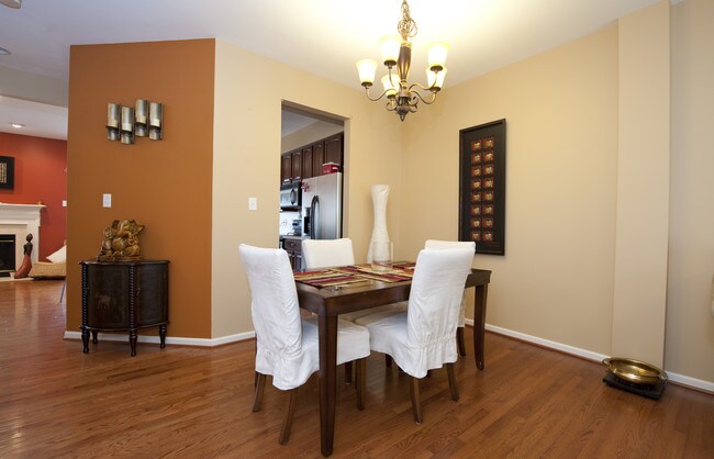 Comedor - 78 N Savanna Dr