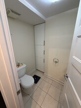 Building Photo - 144 Barrette St