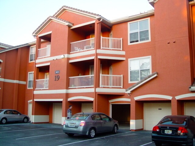 Building Photo - 2bedroom 2bath Resort-Style Living in the Heart of Orlando!