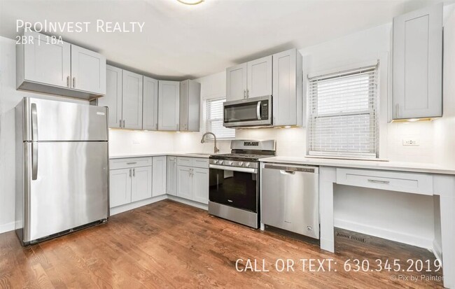 Building Photo - Spacious & Updated 2-Bedroom/1-Bath with I...