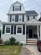 Building Photo - 139 Valley Rd