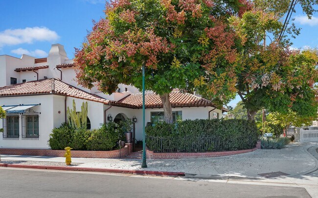 Foto del edificio - STUNNING  property for lease ~ Experience the Santa Barbara LIFE!
