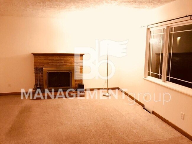 Foto del edificio - Fantastic Location! This is a great 2 bedroom 1 bath ranch-style home, in the heart of Concordia/...