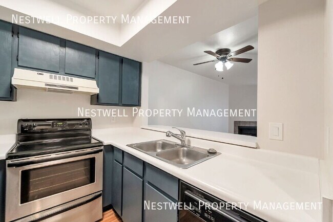 Foto del edificio - 925 Creekhill Ln
