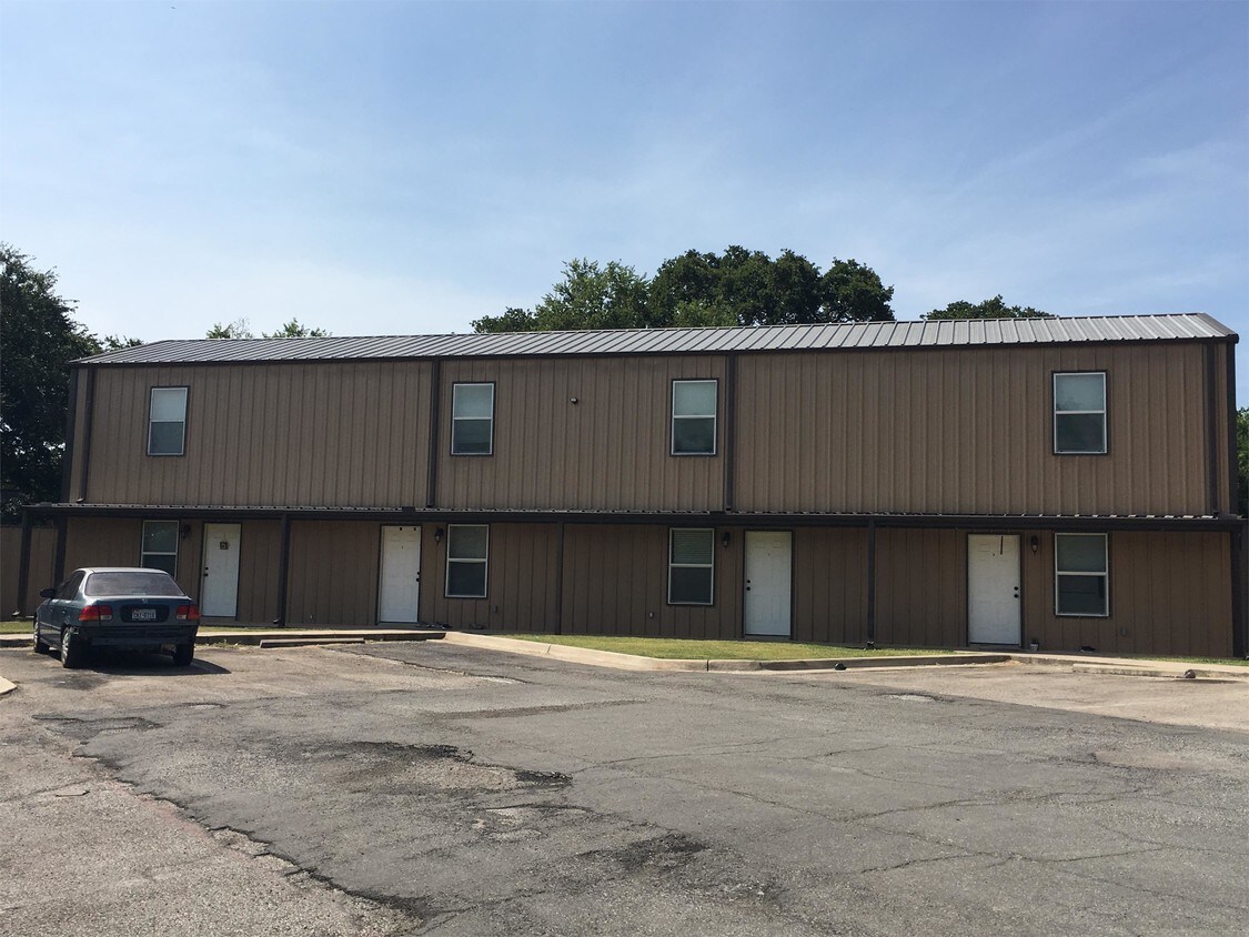 Foto principal - 1030 N Kight