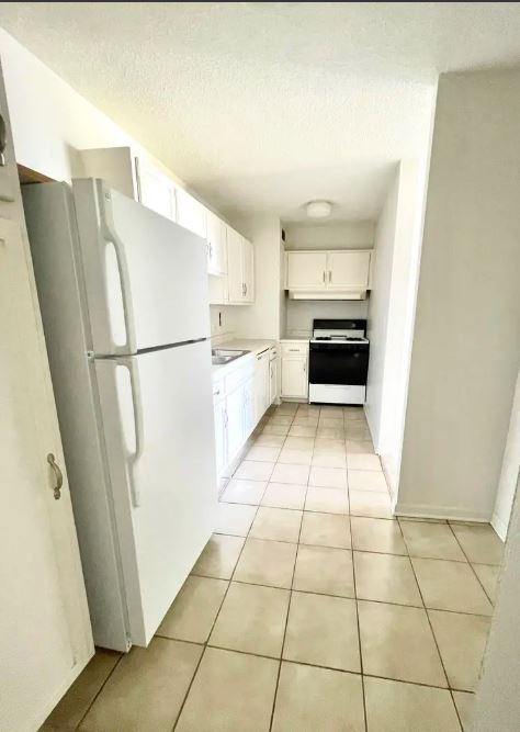 Foto del edificio - 2200 S Stewart Ave