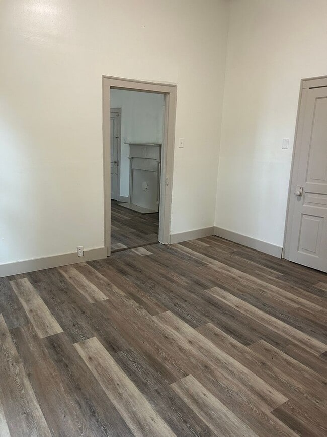 Foto del edificio - 113 E Church St