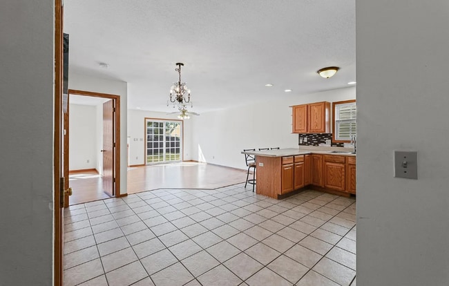 Building Photo - 3907 Aberdeen Dr