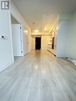 Photo du bâtiment - 2221 Yonge St