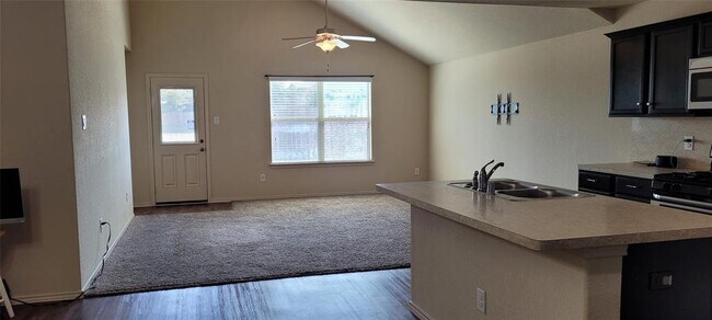 Building Photo - 16502 Green Feather Dr