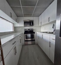Building Photo - 1104 W 44th St