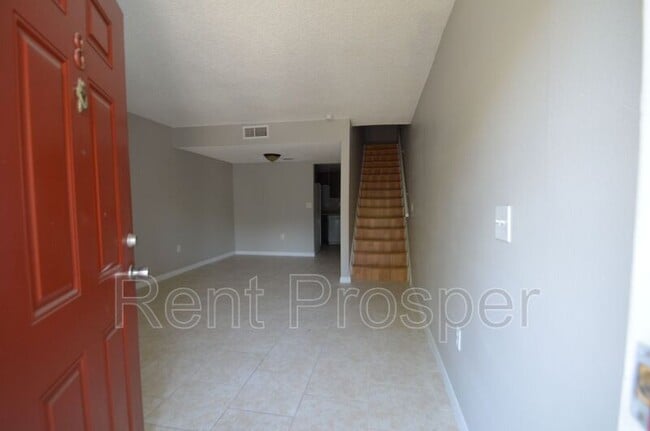 Building Photo - 4117 S Semoran Blvd