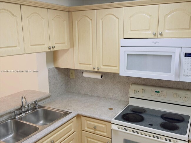Foto del edificio - 11780 SW 18th St