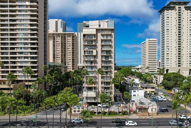Building Photo - 2115 Ala Wai Blvd