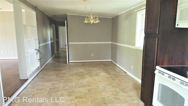 Foto del edificio - 3 br, 2 bath House - 636 Maria Sorrell Road