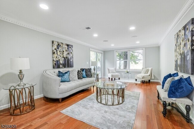 Building Photo - 1 Cypress Terrace