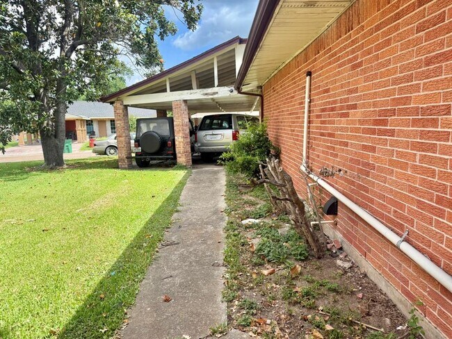 Foto del edificio - 5218 Canterway Dr