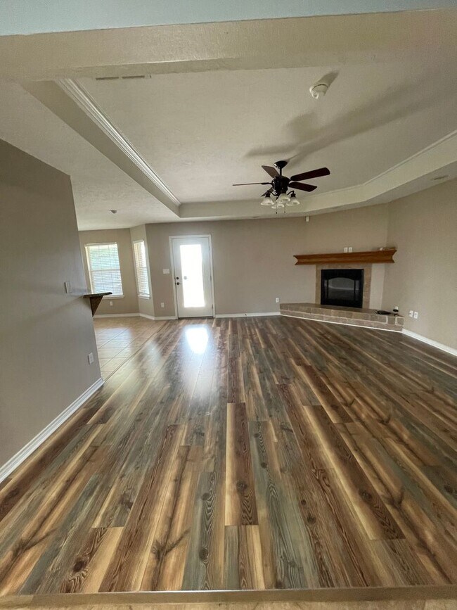 Foto del edificio - Spacious 4 Bed 2 Bath! Mesa School District!