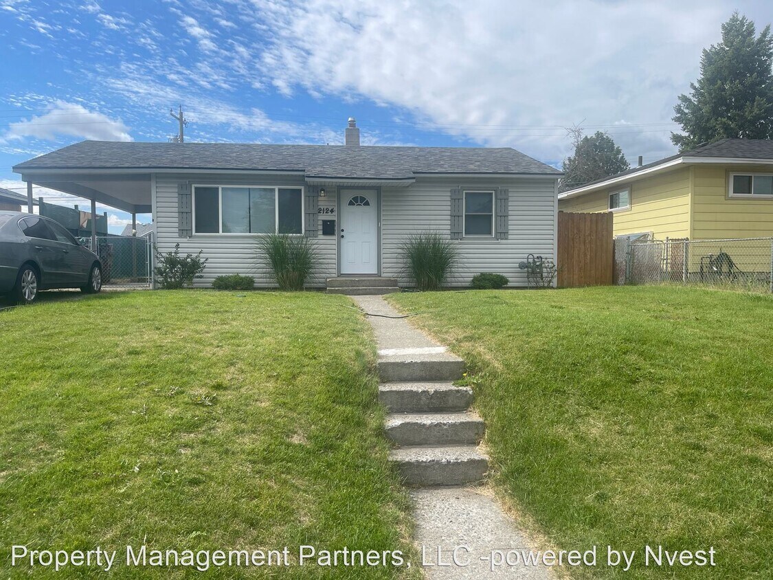 Foto principal - 2 br, 1 bath House - 2124 E Rich Ave