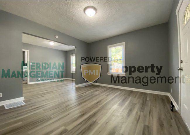 Foto del edificio - 5305 E Burgess Ave