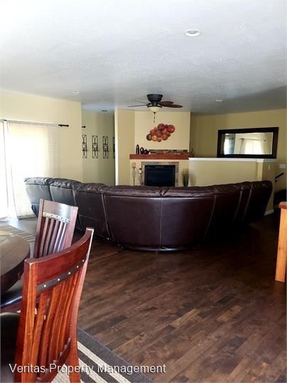 Building Photo - 4 br, 3.5 bath House - 15284 Savik Ln