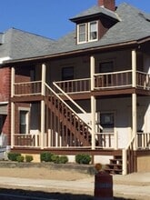 Building Photo - 34 E 11th Ave