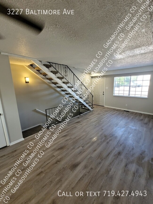 Building Photo - 3227 Baltimore Ave
