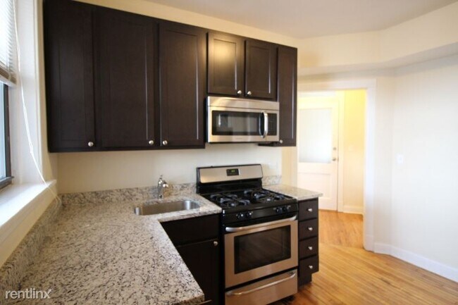 Foto del edificio - 5029 N Western Ave