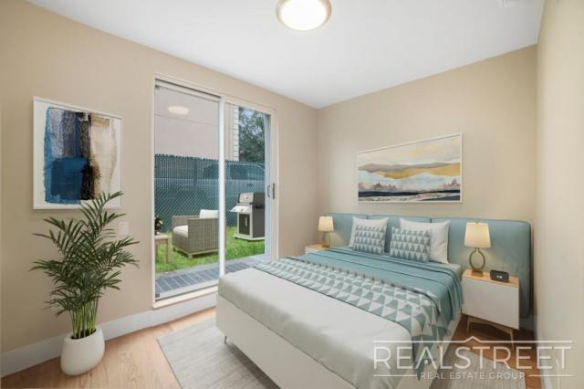 Building Photo - 3 bedroom in BROOKLYN NY 11205