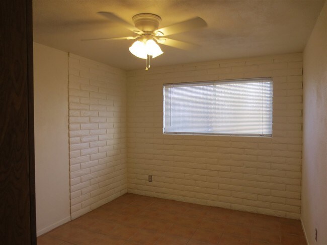 Foto del edificio - 2100 S 11th Ave
