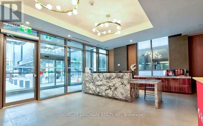 Building Photo - 8 Widmer St