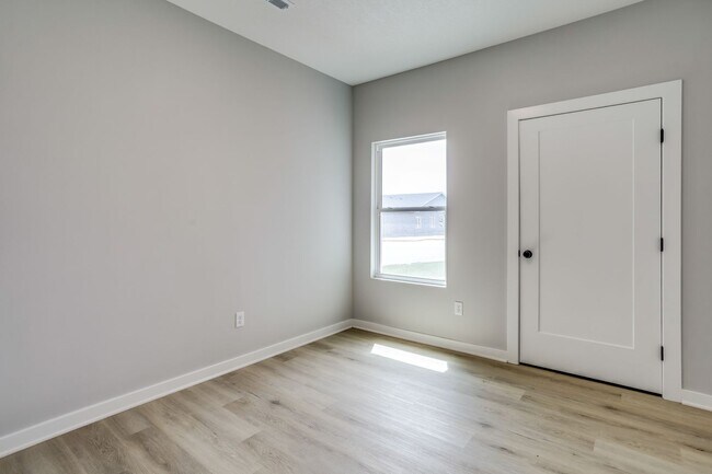 Foto del edificio - Long Beach-Dolly Plan
