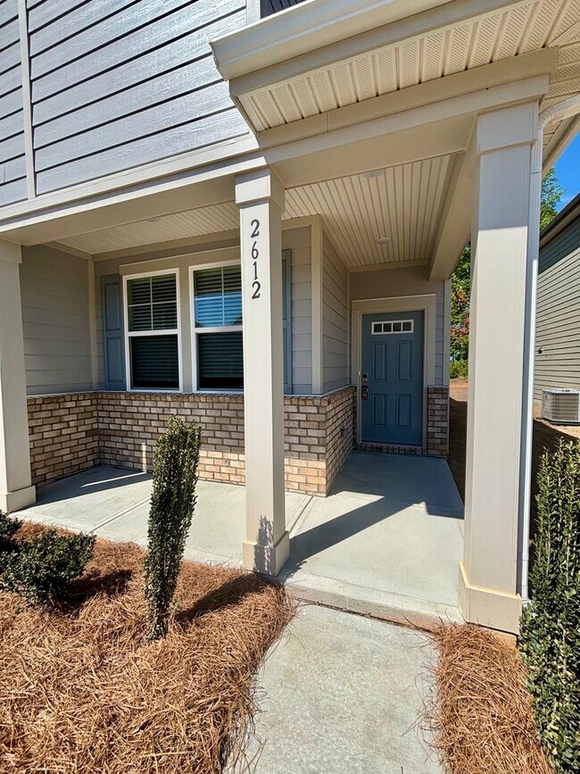 Foto del edificio - New Construction; Primary on Main Floor; 4BR/2.5BA