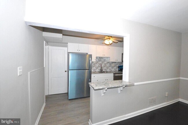 Building Photo - 5444 Whitlock Rd
