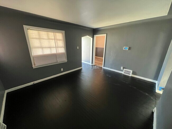 Foto del edificio - 18677 Lamont Street