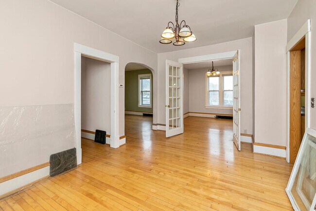 Building Photo - 1205 4th Ave S