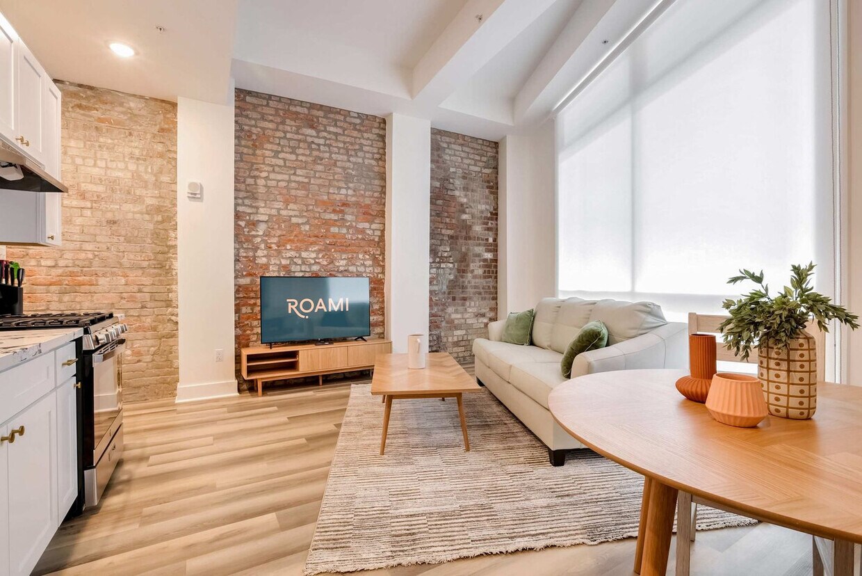Foto principal - 1050 Annunciation St