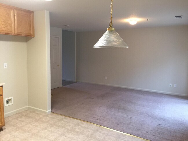 Foto del edificio - 3317 Carver Rd