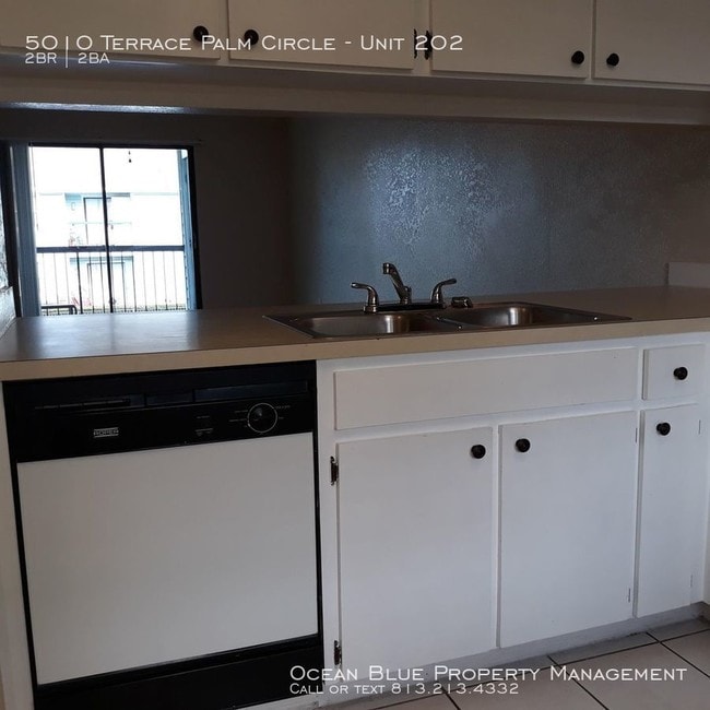 Building Photo - 5010 Terrace Palms Cir
