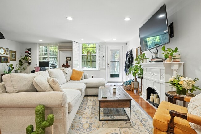 Living room - 157 Beacon St
